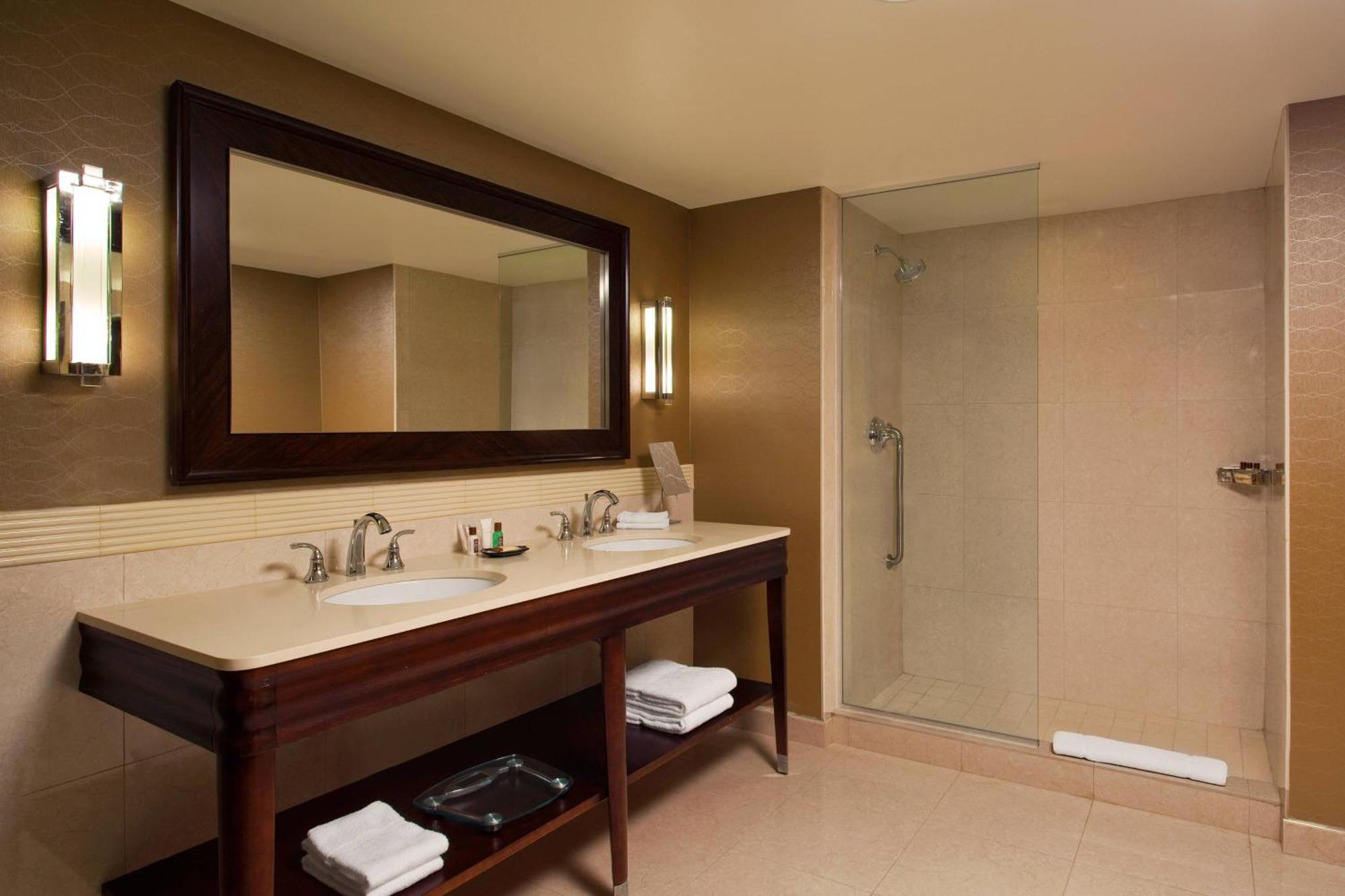 Sheraton Valley Forge King Of Prussia Exterior photo